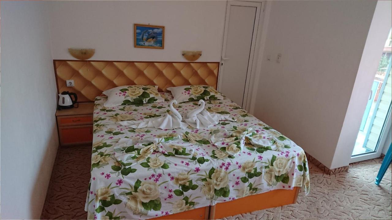 Sianie Guest House Ravda Exterior foto
