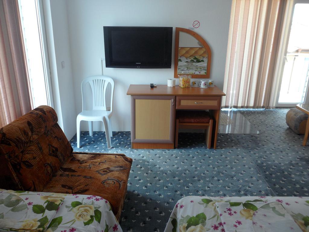 Sianie Guest House Ravda Exterior foto