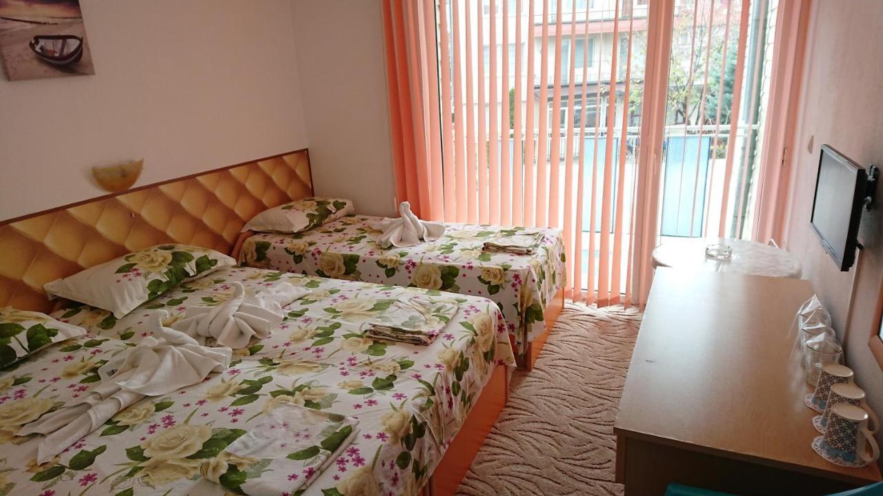 Sianie Guest House Ravda Exterior foto